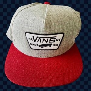VANS- Full Patch Snapback Cap - Heather Grey/Wine